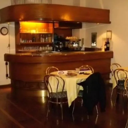 Otel Lombardia 3*