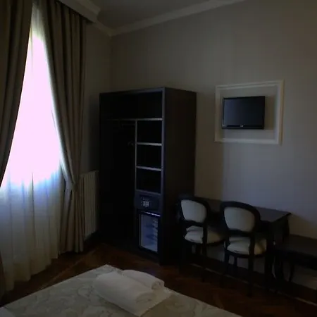 Otel Lombardia 3*