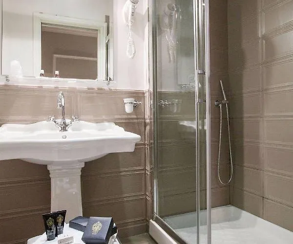 Lombardia Hotel 3*